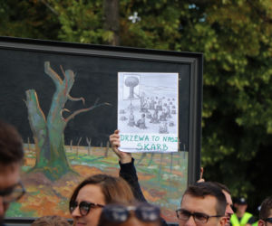 Wielki protest w Toruniu. Mieszkańcy mówią #stopBETONOZIE