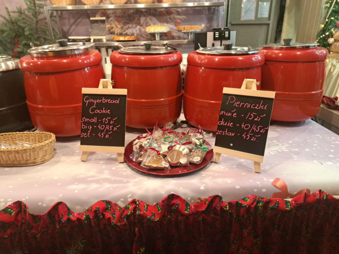 Jarmark Bożonarodzeniowy 2025 na Rynku Głównym w Krakowie. Jedzenie drogie jak nigdy