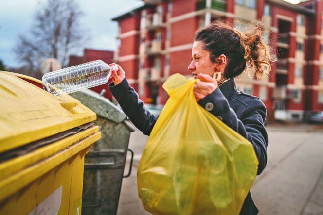 11 pojemników na śmieci w każdym domu w Polsce?! Ludzie są wściekli. "To już nie jest ekologia, tylko represja!"