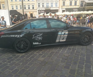 Najnowsze sportowe samochody na rzeszowskim Rynku