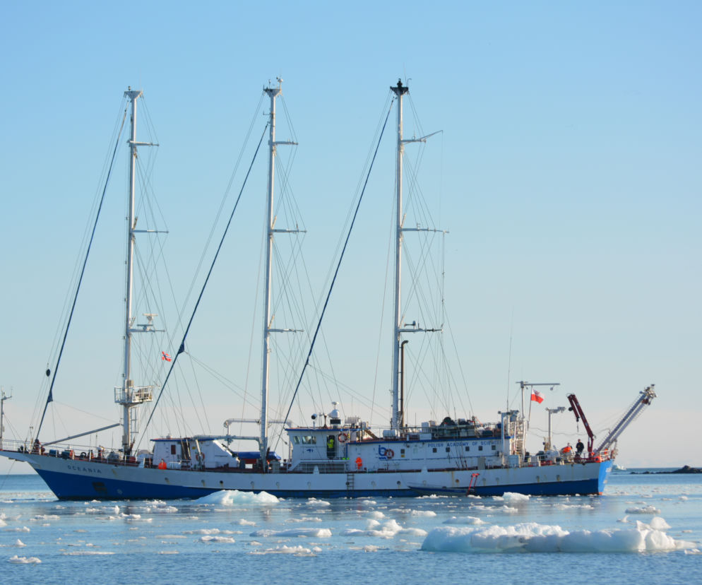 t 8 zaglowiec Oceania Polskiej Akademii Naukowej