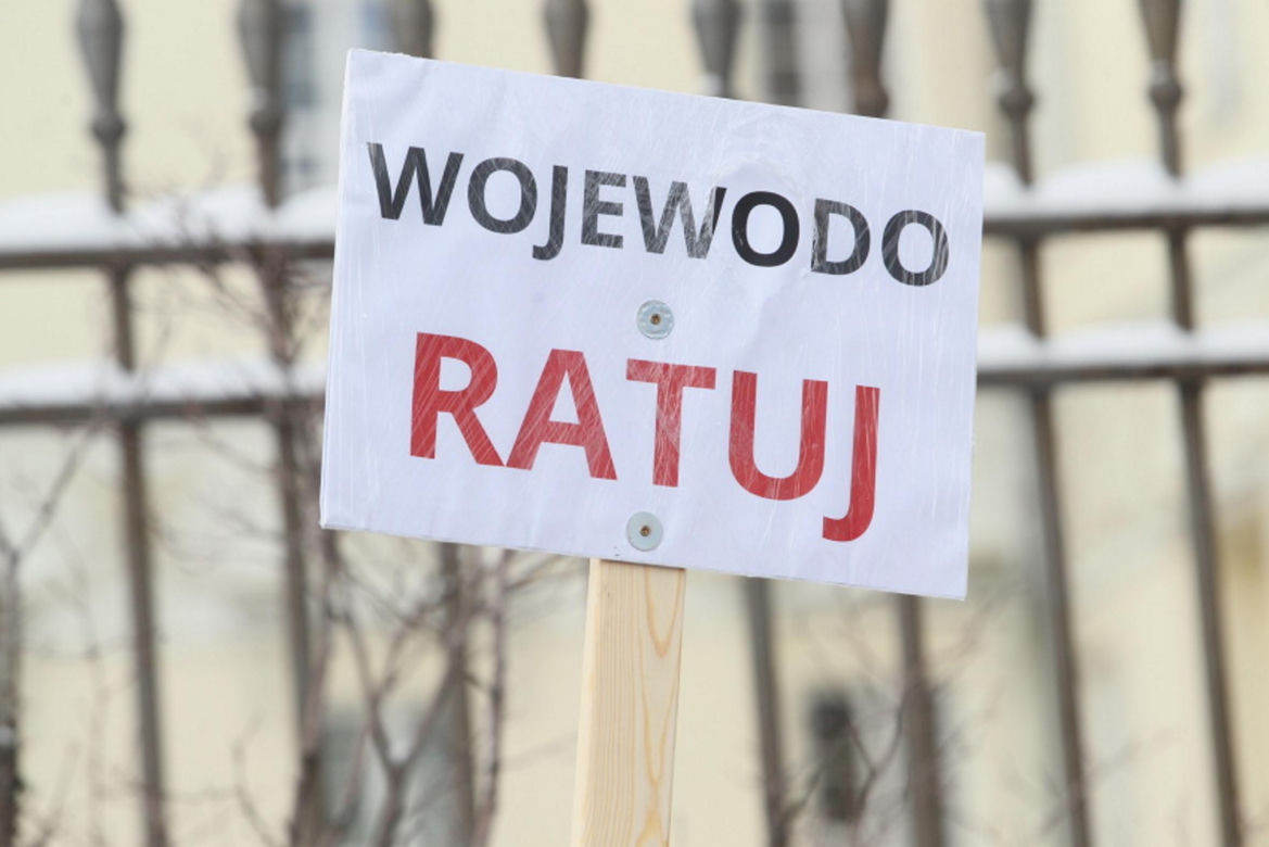 6500 ton toksycznych odpadów pod Warszawą. Mieszkańcy alarmują. „Żyjemy na tykającej bombie”