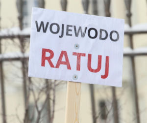 6500 ton toksycznych odpadów pod Warszawą. Mieszkańcy alarmują. „Żyjemy na tykającej bombie”