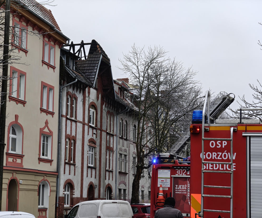 Mieszkańcy czekają na remont kamienicy przy Fabrycznej. Wiemy kiedy ruszy