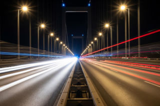 Wypadek na Moście Gdańskim. Co naprawdę zdarzyło się w środku nocy?