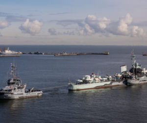 ORP Błyskawica opuściła swoje miejsce przy nabrzeżu w Gdyni