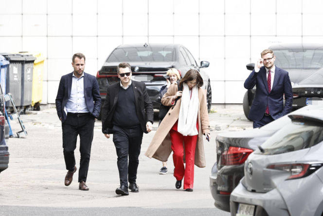 Kaczyński prosi o pieniądze