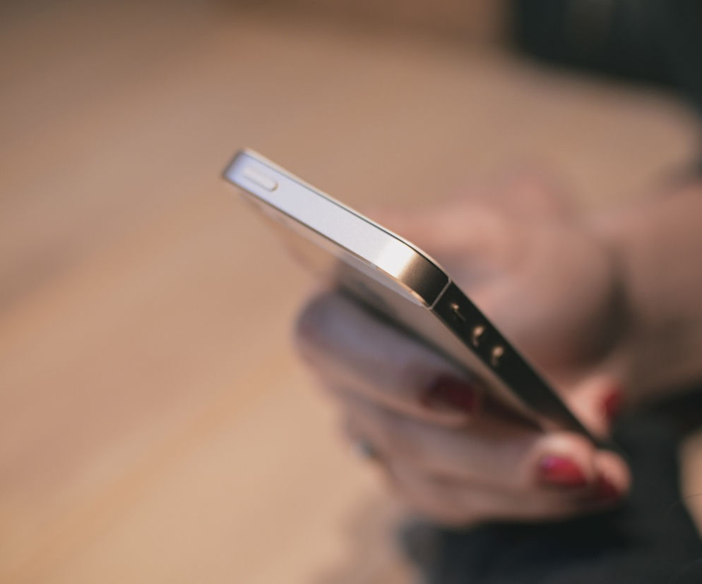 DRAMATYCZNA AKCJA w Łódzkiem. 32-latka wzywała pomoc przez telefon, ale rozmowa NAGLE SIĘ URWAŁA