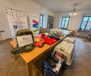 Mikołaj dotarł z prezentami do strażaków z OSP w Nowym Sączu. Dostali nowy sprzęt i umundurowanie