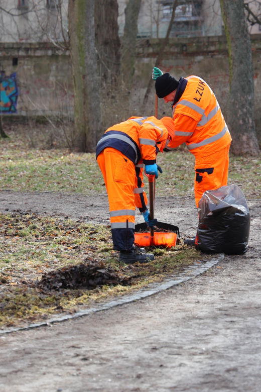 Trwają przygotowania do wiosny. Wielkie sprzątanie w łódzkich parkach
