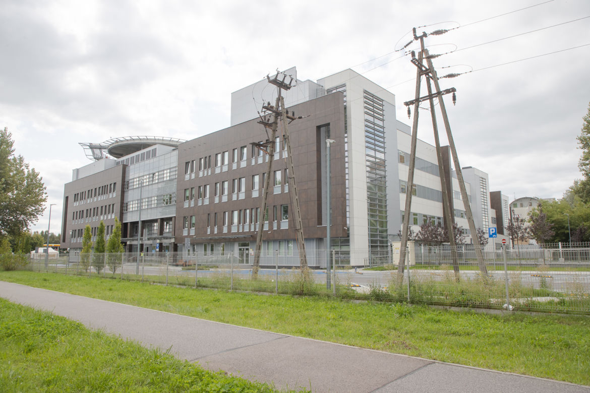 Skandal w Szpitalu Południowym. Urządzili siłownię zamiast izolatki dla pacjentów