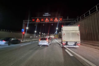 Pożar auta w tunelu na S2! Kierowcy utknęli w gigantycznym korku