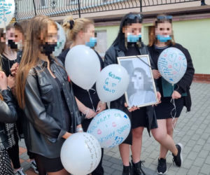 Koledzy żegnają swoją Madzię. Cześć Jej pamięci!. Łzy, rozpacz i niezrozumienie. Nie tak miał wyglądać koniec roku szkolnego [ZDJĘCIA]