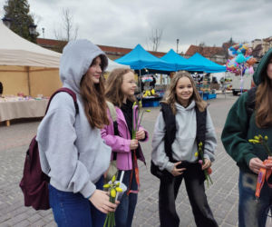 ESKA Lublin rozdawała żonkile na wiosnę