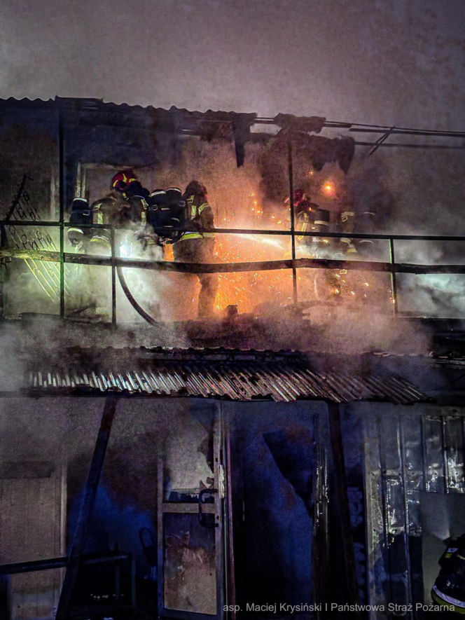 Pożar na targowisku przy ul. Bakalarskiej. Zatrzymano 36-letniego mężczyznę