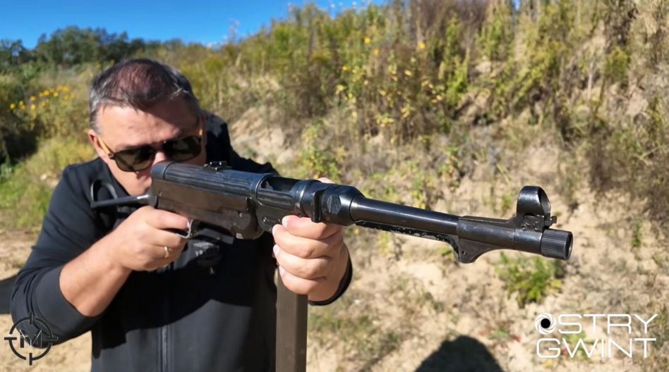 Niemiecki pistolet maszynowy MP 38