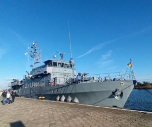 Niemiecki niszczyciel min zacumował w Szczecinie