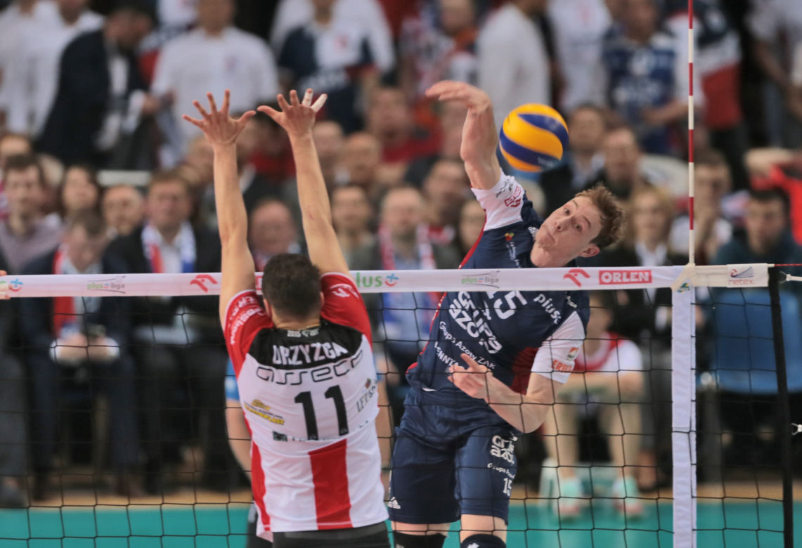 Kamil Syprzak filarem obrony