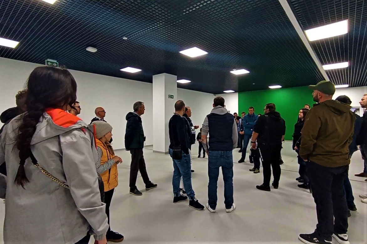 Spacery po nowym szczecińskim stadionie przyciągnęły wielu chętnych