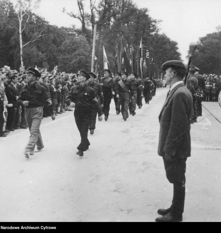 Ogłoszenie manifestu PKWN 22 lipca 1944 uznaje się za historyczny początek PRL. Co zapowiadał lipcowy manifest?