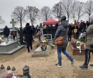 Rodzina i znajomi z klasy mundurowej pożegnali tragicznie zmarłą Ksenię, która chciała zostac policjantką
