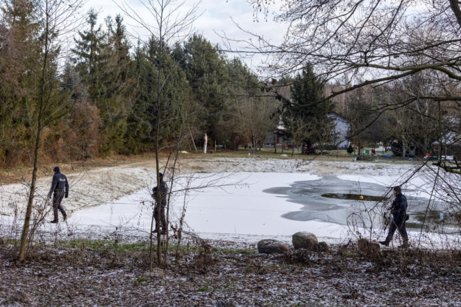 Wiktorek wpadł z mamą do stawu
