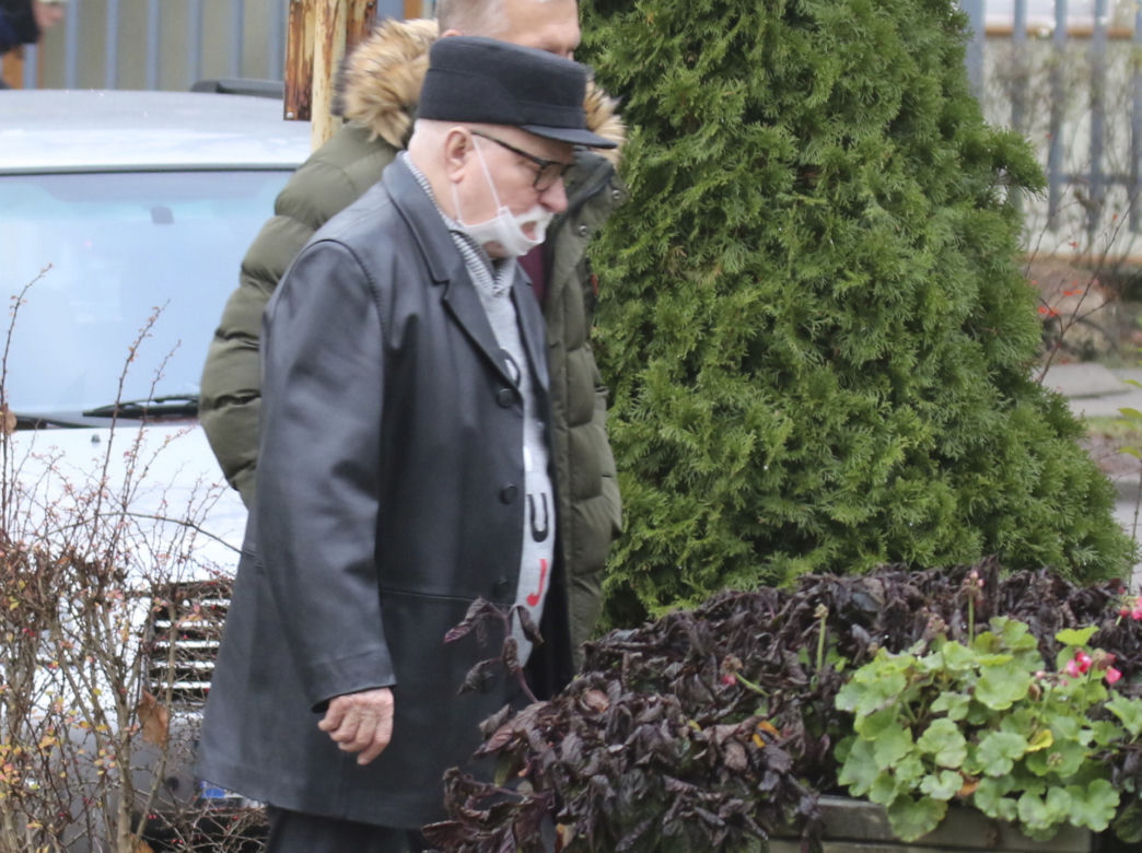 Lech Wałęsa na niedzielnej mszy