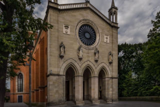 W tym mieście w woj. małopolskim księża leczyli wodą. Leży w pobliżu Krakowa