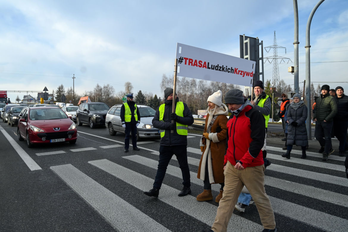 Protest na zakopiance w Gaju