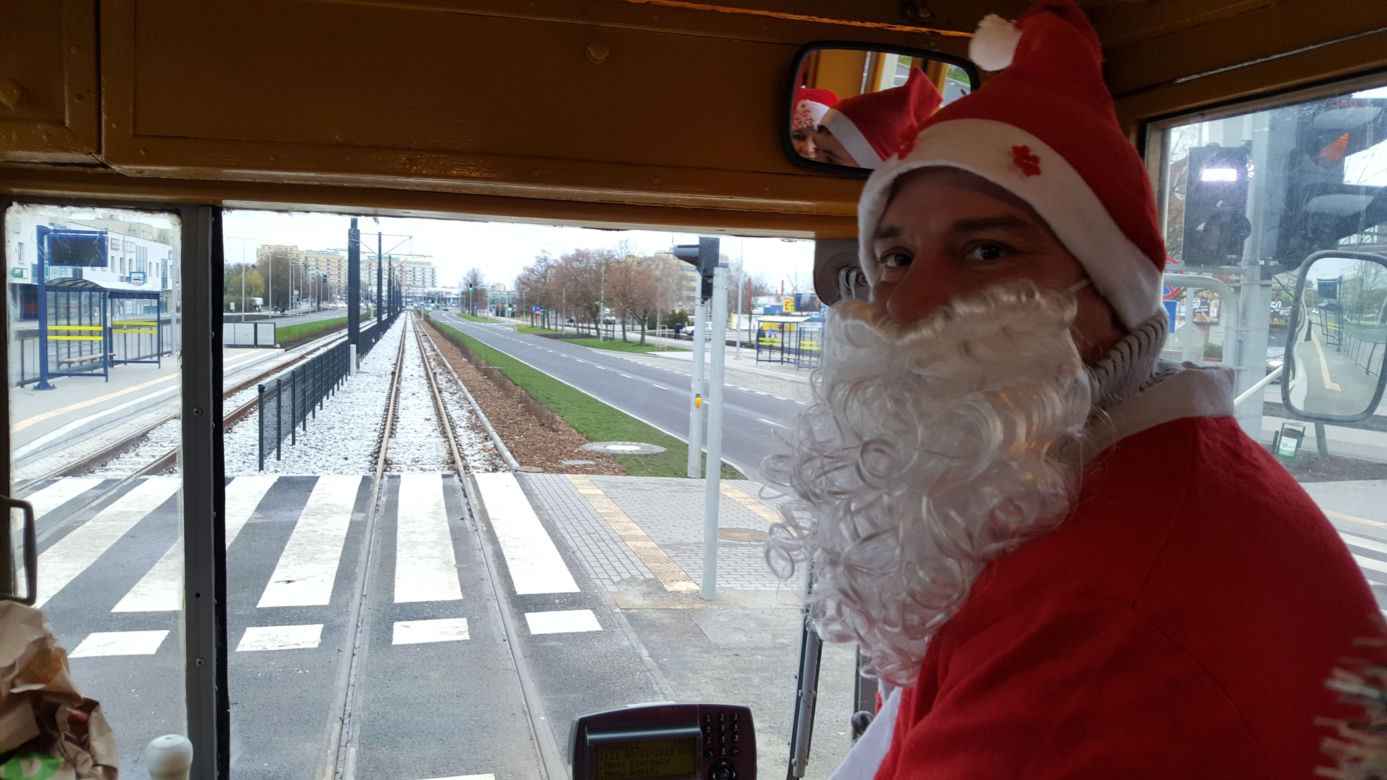 Tramwaj woził bydgoszczan po Górnym Tarasie. Kiedy wróci tu na stałe? 
