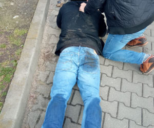 Jeep skradziony w Niemczech odnalazł się w Warszawie. Wraz z nim poszukiwany 32-latek