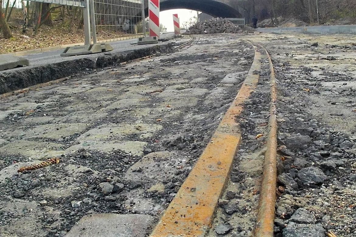 Pozostałości po trasie tramwajowej w "dolinie śmierci"