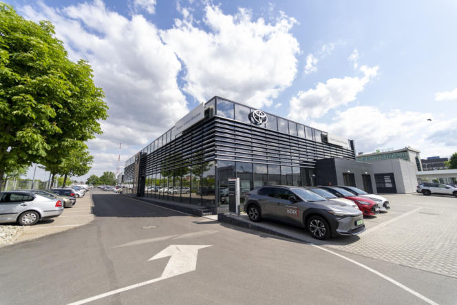 Wielka Letnia Wyprzedaż w Toyota Centrum Wrocław. Sprawdź, dlaczego właśnie teraz warto kupić nową Toyotę