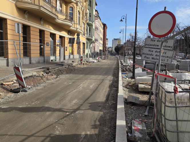 Tak teraz wygląda Plac Wolności w Bydgoszczy. Zaglądamy na plac budowy!