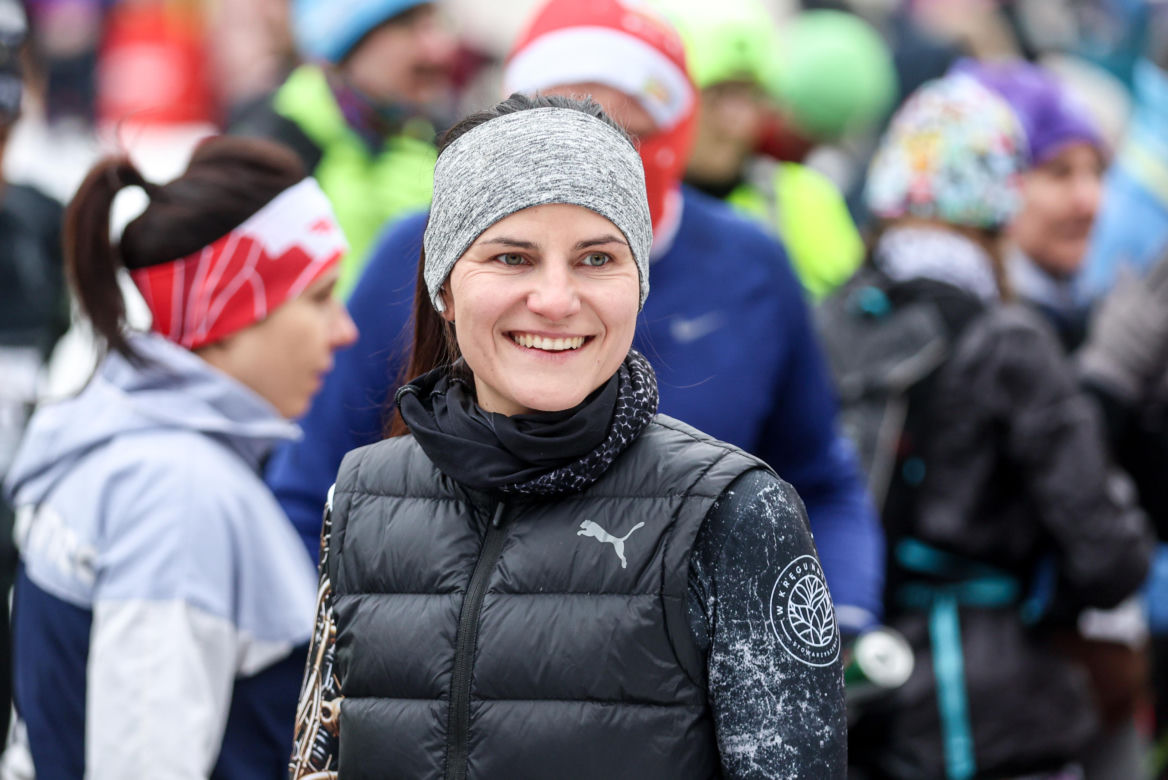 Wystrzał startera zamiast szampana. Tłumy powitały Nowy Rok na XX Śląskim Maratonie Noworocznym Cyborg