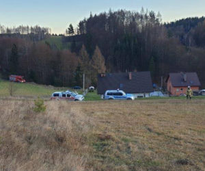 ŚMIERĆ mężczyzny przygniecionego przez ciągnik. DRAMAT w Żegiestowie