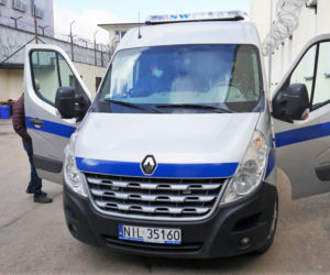 Przekazanie samochodu od Zakładu Karnego w Iławie dla OSP Jamielnik
