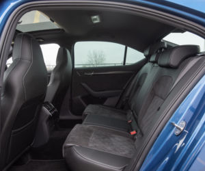 Volkswagen Passat Elegance vs Skoda Superb Sportline