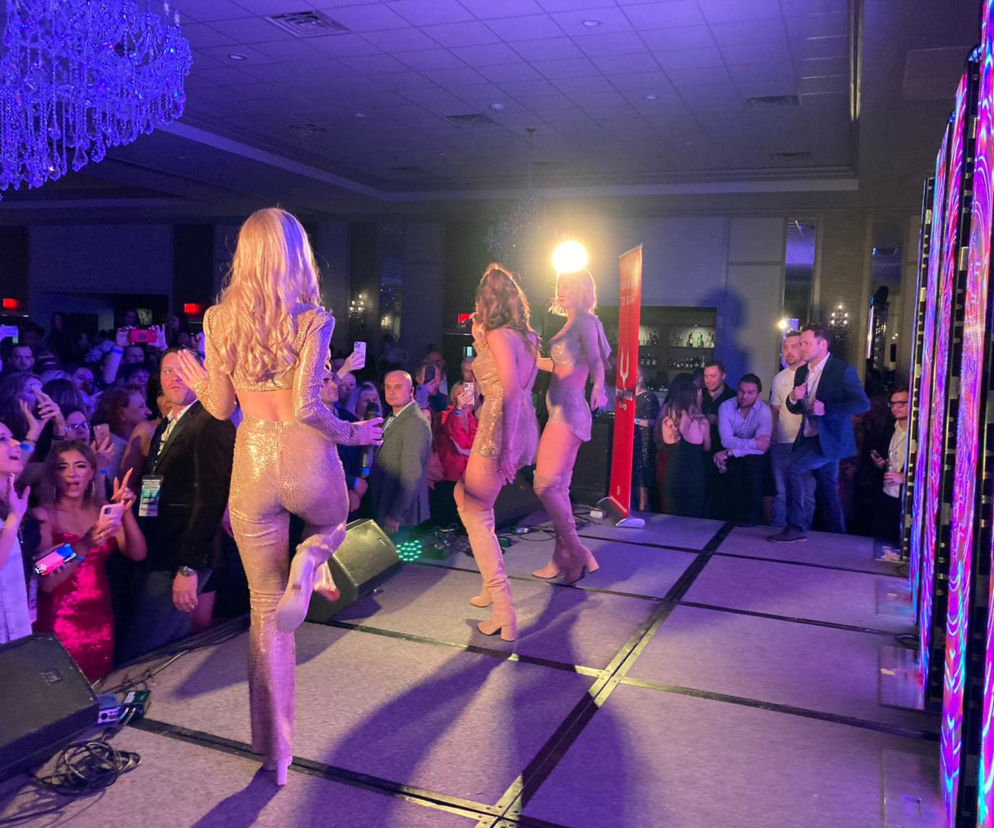 Dziki szał pod sceną! Top Girls dały czadu w USA! Polonia zachwycona![WIDEO]