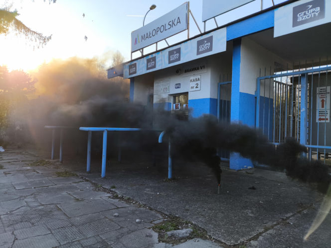 Smutny dzień dla tarnowskiego żużla. Kibice żegnają Unię Tarnów