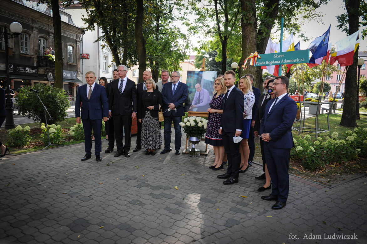 Skwer Pawła Bogdana Adamowicza. Były prezydent Gdańska został patronem skweru w centrum Białegostoku