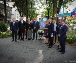 Skwer Pawła Bogdana Adamowicza. Były prezydent Gdańska został patronem skweru w centrum Białegostoku