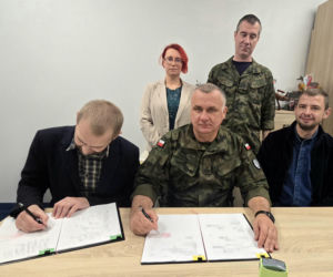 Wojsko Polskie z nową, wieloletnią umową. Setki tysięcy granatów CGŁ-1 trafi do żołnierzy