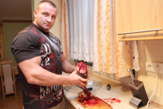 Mariusz Pudzianowski vs. karp