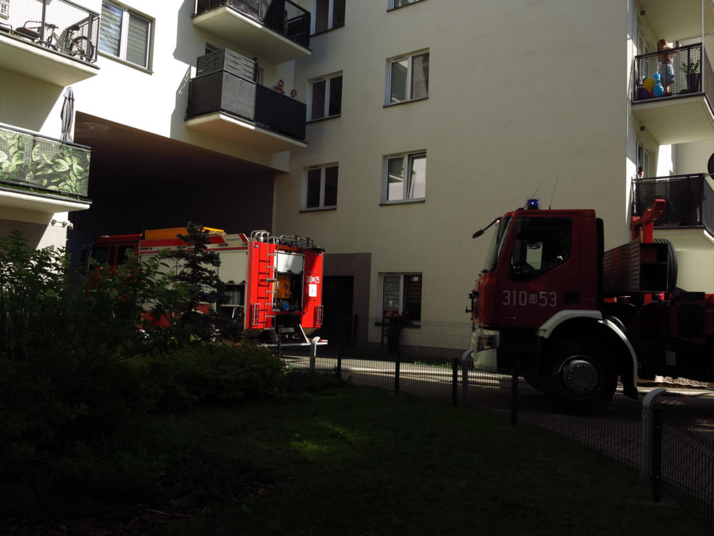 Wybuch butli w mieszkaniu na Białołęce