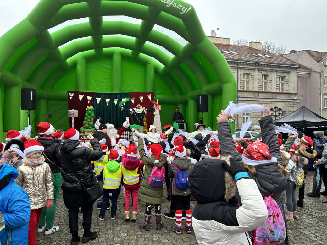 Mikołajki na Placu Wolności w Koninie