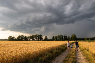 Zmiana aury w Polsce. Nadciągają burze, ale wciąż bardzo gorąco