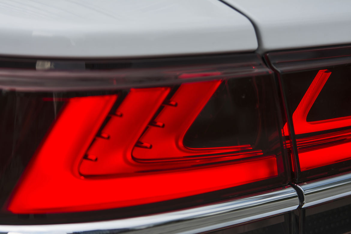 Lexus LS500h F-Sport