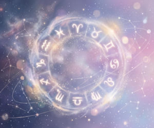 Horoskop na dziś, 18 lipca - kosmiczna energia zachęca do spojrzenia w głąb siebie, jeden mały krok pomoże Ci odzyskać wewnętrzny spokój