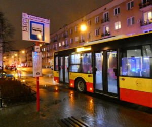 Wieczorny dramat na Mokotowie. Pieszy potrącony przez autobus